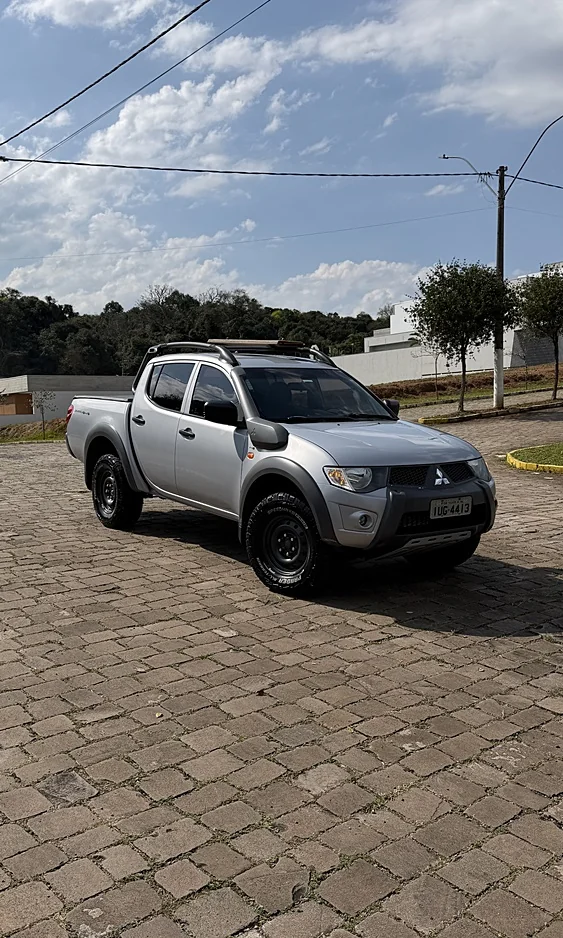 L200 Triton Savana 3.2 Manual 4x4 